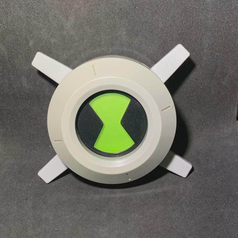 Ben 10 Chest badge omnitrix
Ben 10k | Ben10 Ultimate alien
Second hand goods
official product
Has some scratches from playing