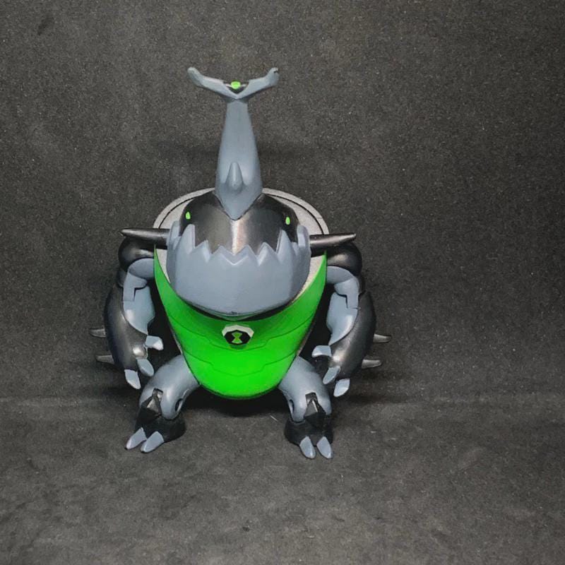 Action Figure Eatle
Ben 10 Omniverse