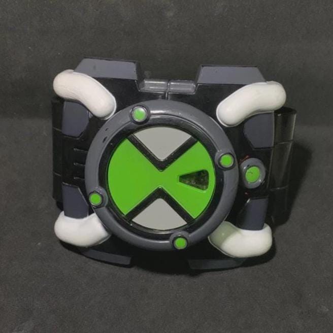 Omnitrix FX Ben 10 classic 
Ben 10 Classic Watch 2005
Second hand goods
official product
Has some scratches from playing