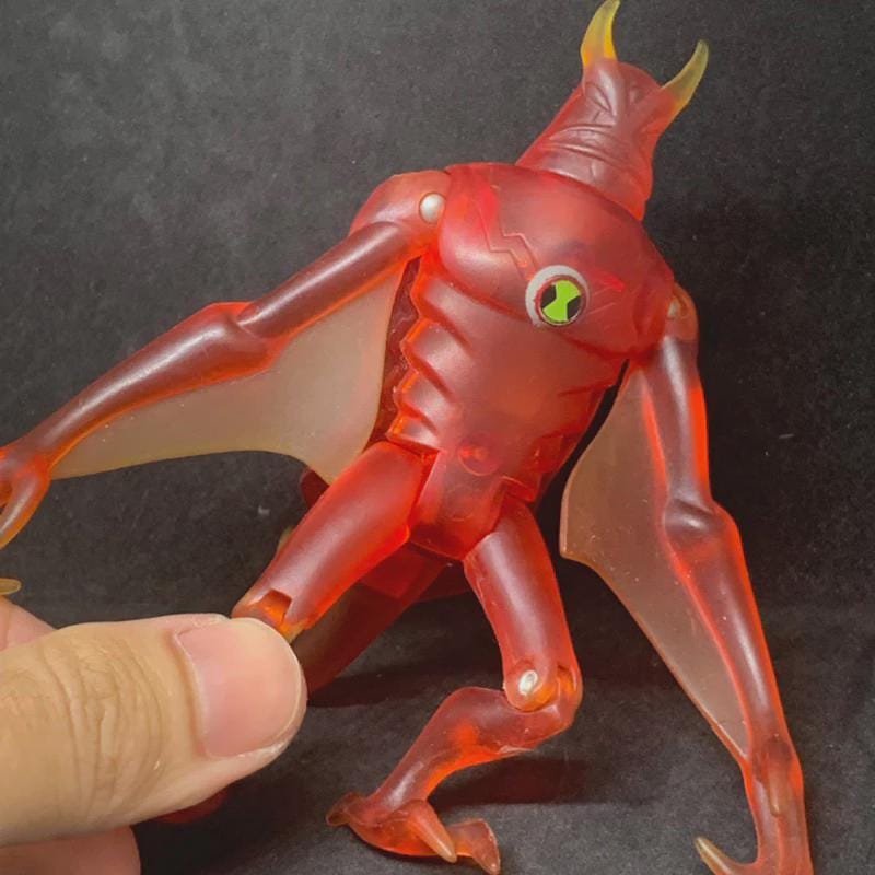 Action Figure Jetray Special color 
Ben10 Ultimate alien